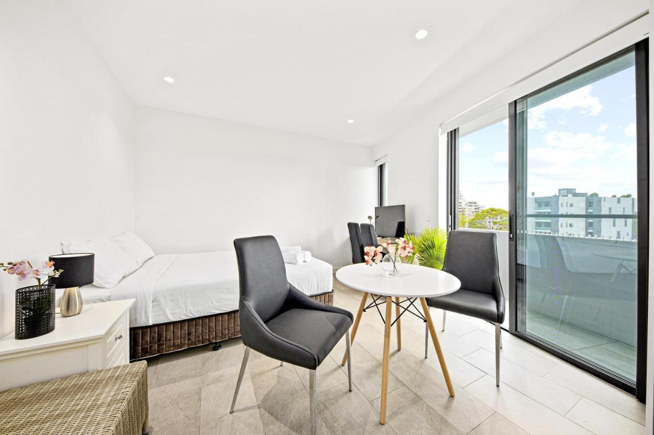 Studio For Long Term Tenants In Strathfield Cbd Sydney Ngoại thất bức ảnh