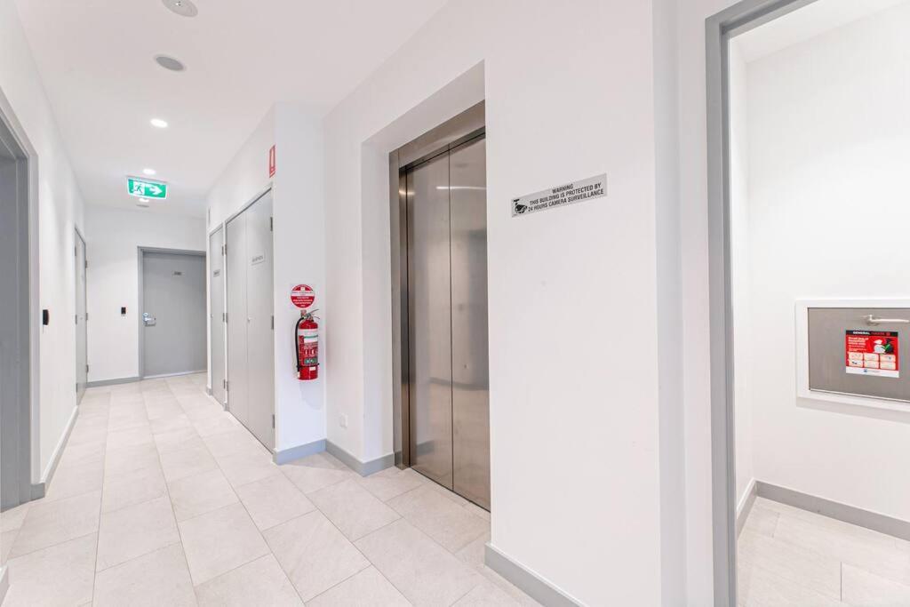Studio For Long Term Tenants In Strathfield Cbd Sydney Ngoại thất bức ảnh