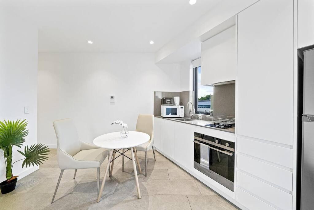 Studio For Long Term Tenants In Strathfield Cbd Sydney Ngoại thất bức ảnh